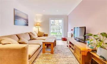 2 bedroom apartment for sale in Greyhound Road, London, W6