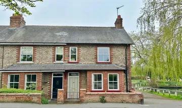 2 bedroom terraced house for sale in The Village, Haxby, York, YO32