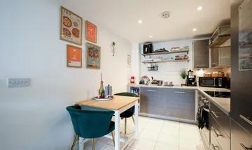 1 bedroom flat for sale in Point Pleasant, London, SW18