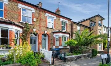 1 bedroom flat for sale in Caxton Road, Wimbledon, SW19