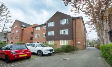 1 bedroom flat for sale in Grove Road, Sutton, Surrey, SM1