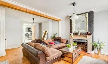 2 bedroom terraced house for sale in Marian Road, London, SW16 5HR, SW16