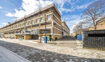 1 bedroom flat for sale in Stockwell Park Road, Stockwell, London, SW9