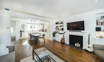 3 bedroom flat for sale in West Hill, Wandsworth, SW18