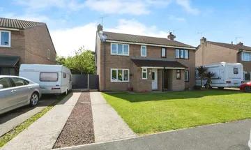 4 bedroom semi-detached house for sale in Pinewood Drive, Selby, YO8