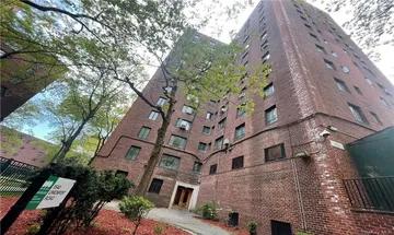property for sale in 1540 Unionport Rd Apt 3B