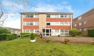 2 bedroom flat for sale in Christchurch Park, Sutton, SM2