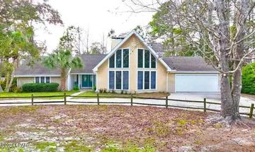 property for sale in 301 Fairway Blvd