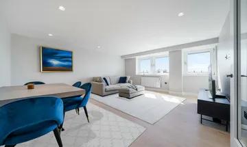 2 bedroom flat for sale in Abbey Road, London, NW8