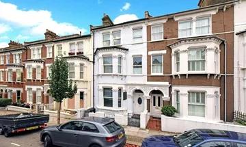 1 bedroom flat for sale in Eckstein Road, Battersea, London, SW11