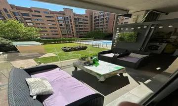 Piso en venta en Ensanche de Vallecas - Valdecarros de 3 habitaciones con terraza y piscina