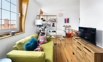 1 bedroom flat for sale in Bewley House, Bewley Street, London, E1